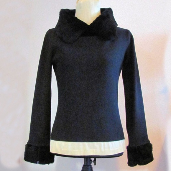 Dolce Cabo Sweaters - DOLCE CABO Pullover faux fur black sweater